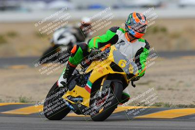 media/Jan-14-2023-SoCal Trackdays (Sat) [[497694156f]]/Turn 4 Set 1 (1020am)/